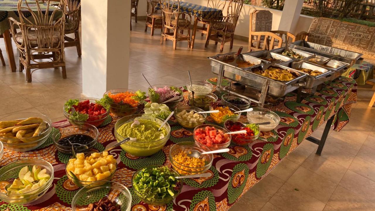 Banda Lodge Masaka Экстерьер фото
