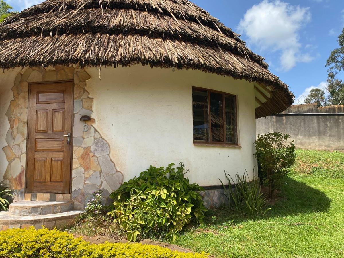 Banda Lodge Masaka Экстерьер фото