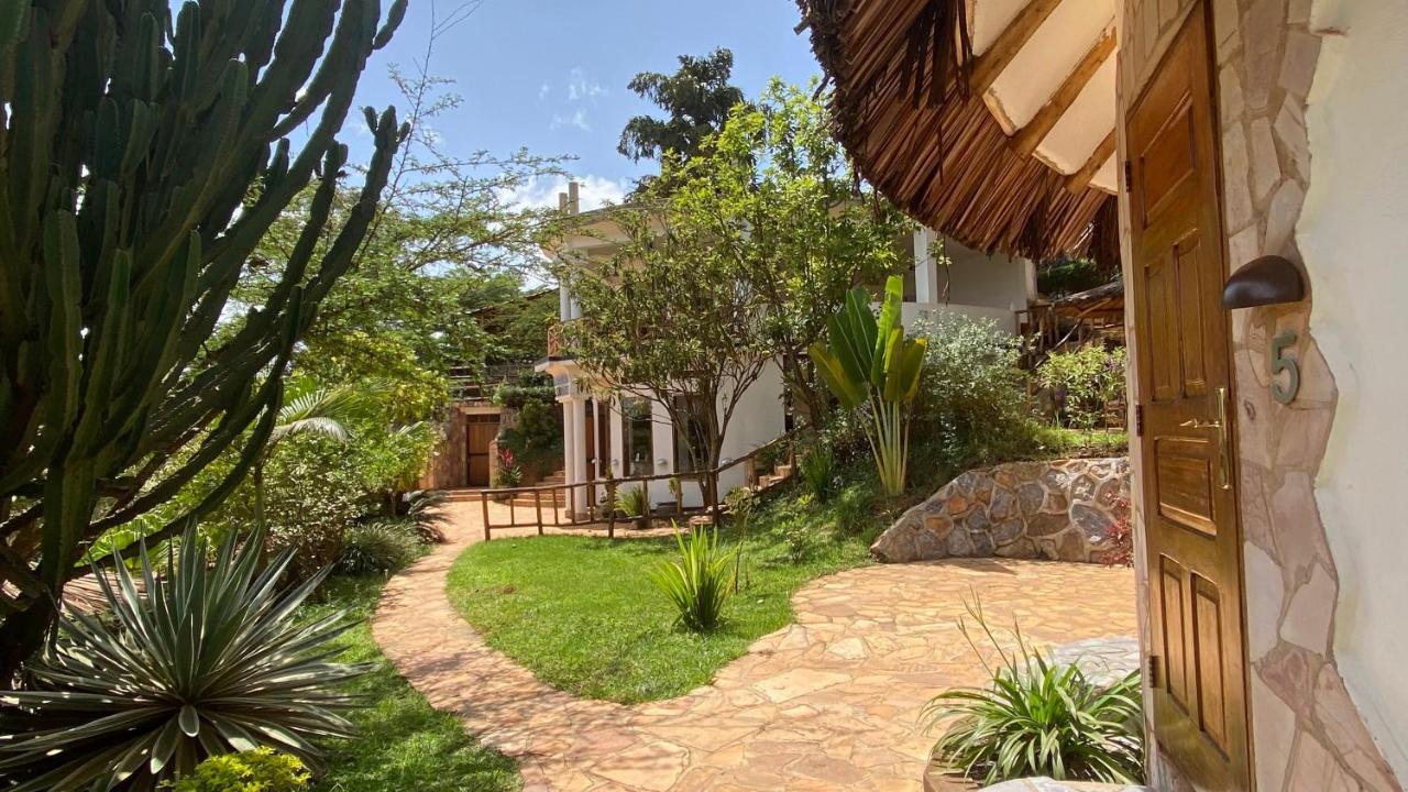 Banda Lodge Masaka Экстерьер фото