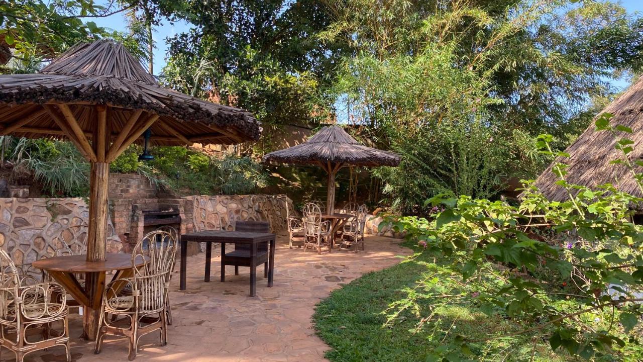 Banda Lodge Masaka Экстерьер фото