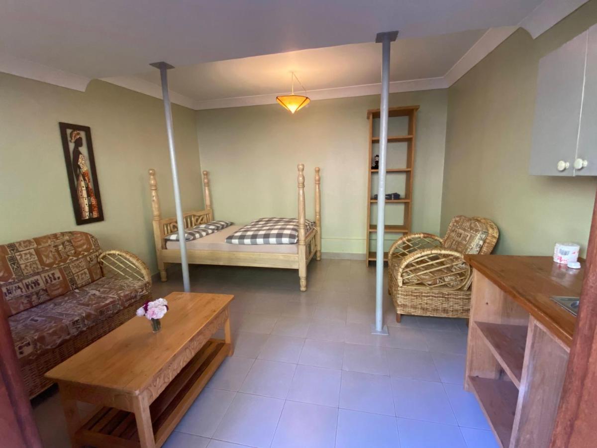 Banda Lodge Masaka Экстерьер фото