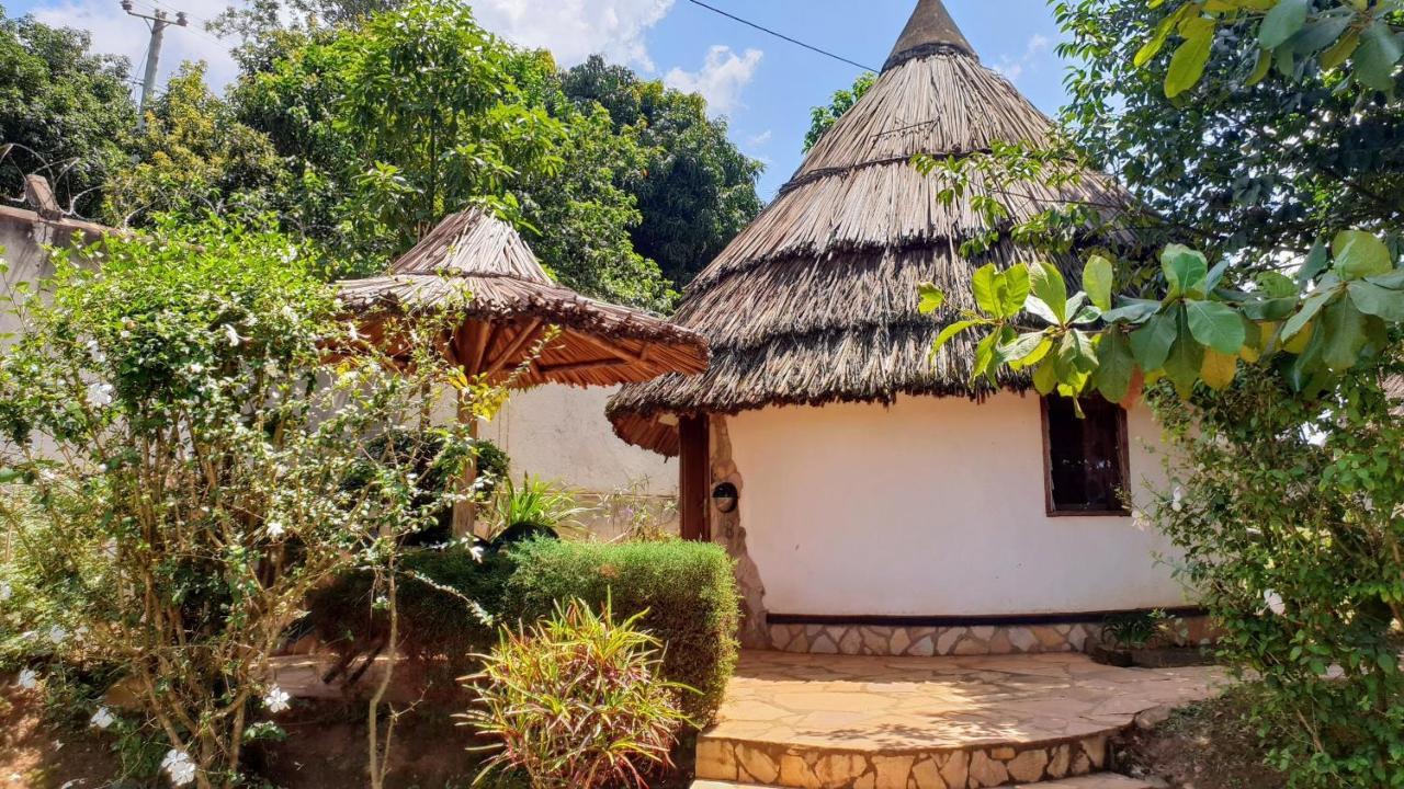 Banda Lodge Masaka Экстерьер фото