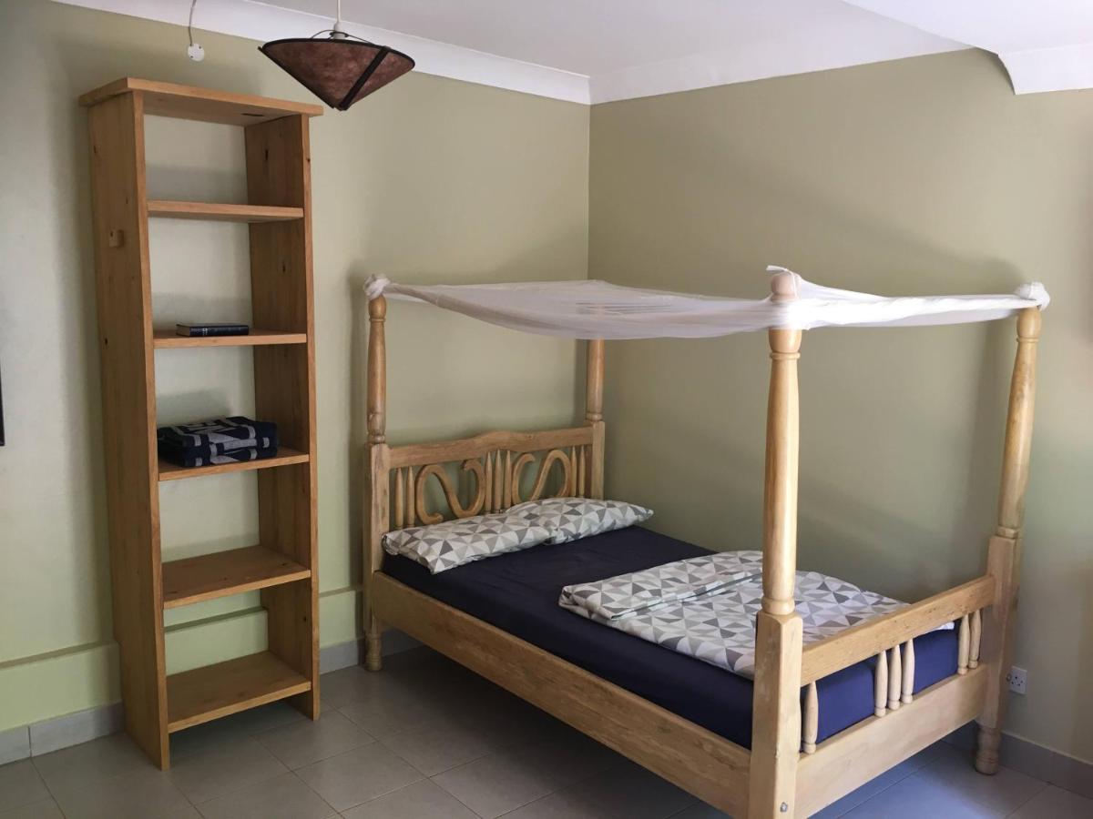 Banda Lodge Masaka Экстерьер фото