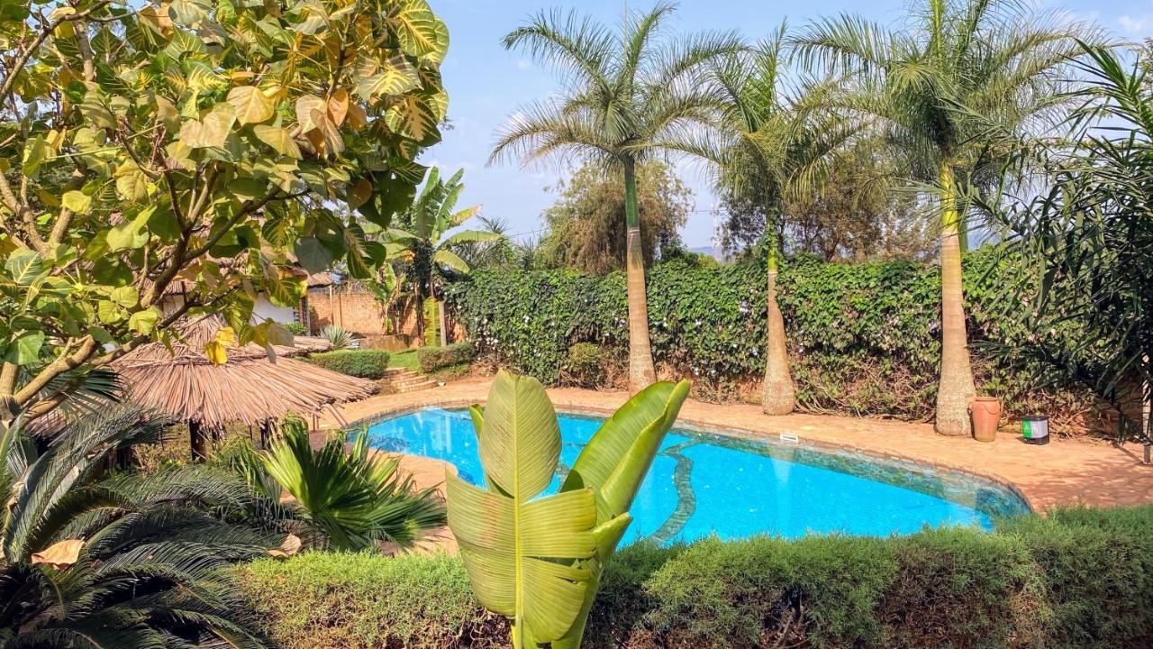 Banda Lodge Masaka Экстерьер фото