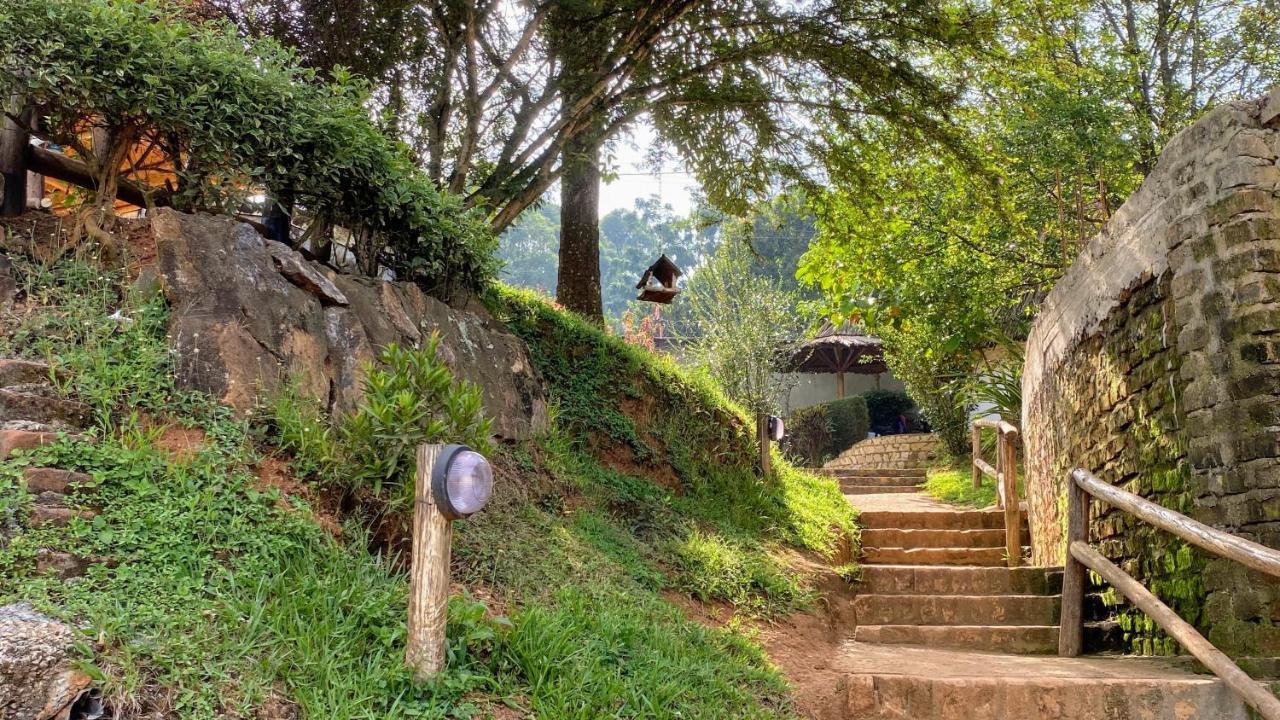 Banda Lodge Masaka Экстерьер фото
